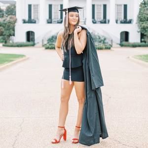 Meet your Posher, Allison